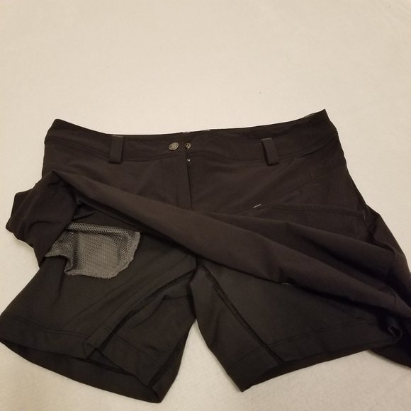 Salomon Wayfarer Skirt with Attached Shorts Outdoor Camping and Hiking Skort - Picture 7 of 13